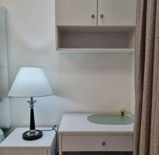 Chic 5 Min Walk To Business Park/ayala
