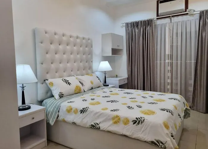 Chic 5 Min Walk To Business Park/ayala *